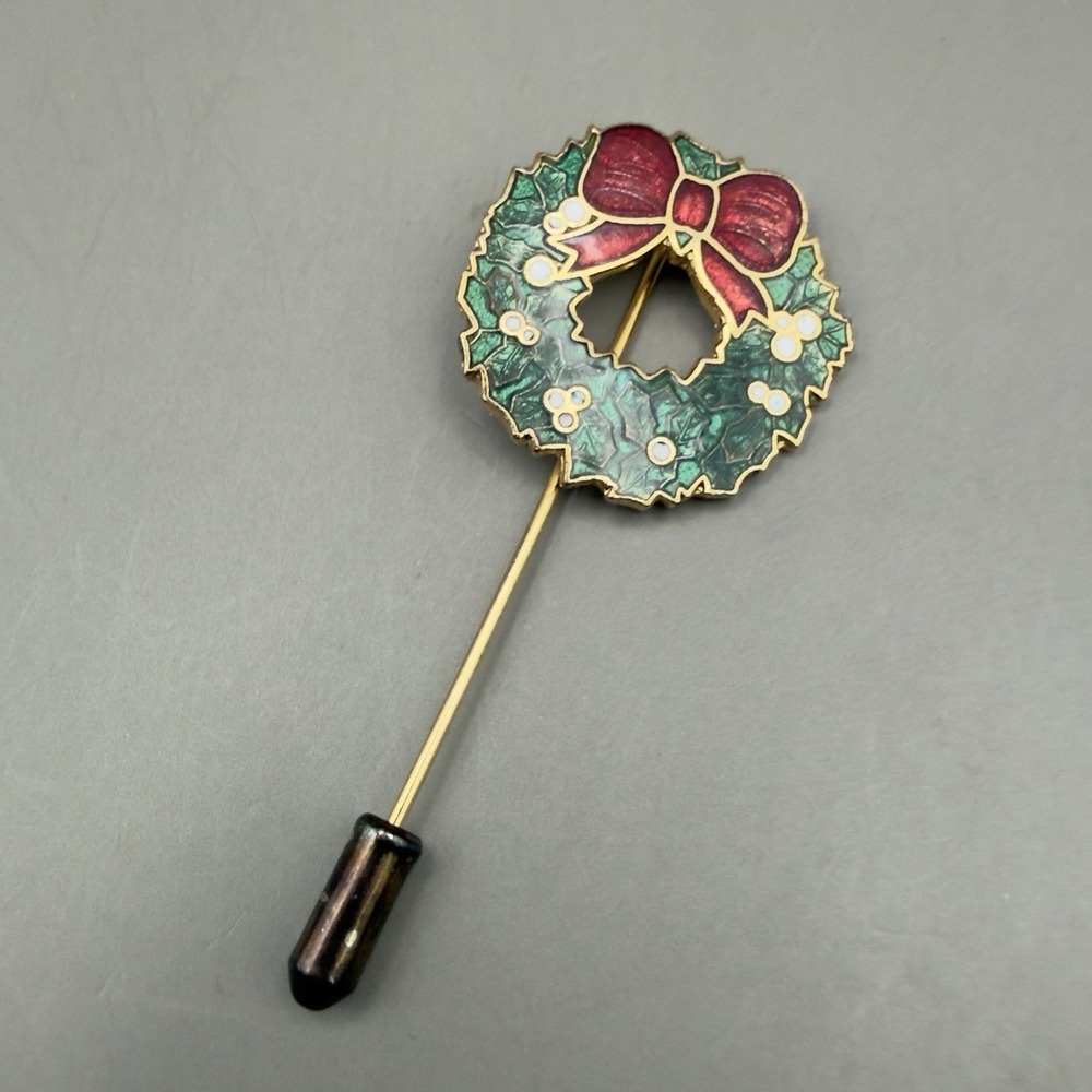 Centennial 1979 Christmas Wreath Stick Pin Gold Tone Enamel Red Bow Green Holly